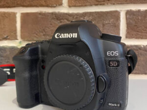 Фотоаппарат CANON EOS 5D Mark II