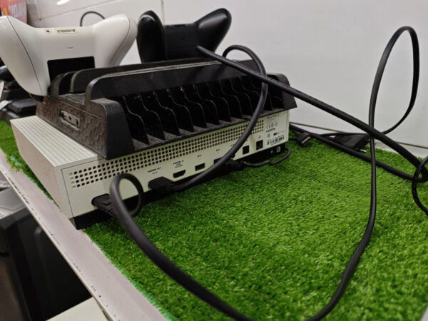 Microsoft Xbox One S