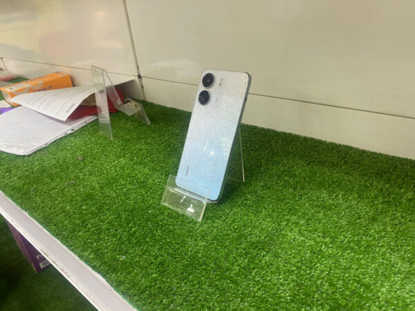 Xiaomi Redmi 13C (128 ГБ. Черный)
