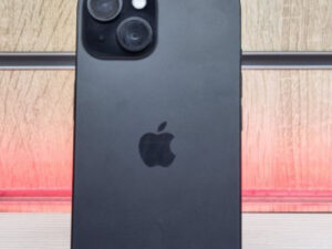 Apple iPhone 15 (128 ГБ. Черный)