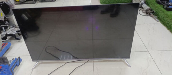 Телевизор DEXP 43UCS1