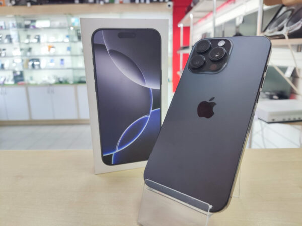 Apple iPhone 16 Pro Max (256 ГБ. Черный)
